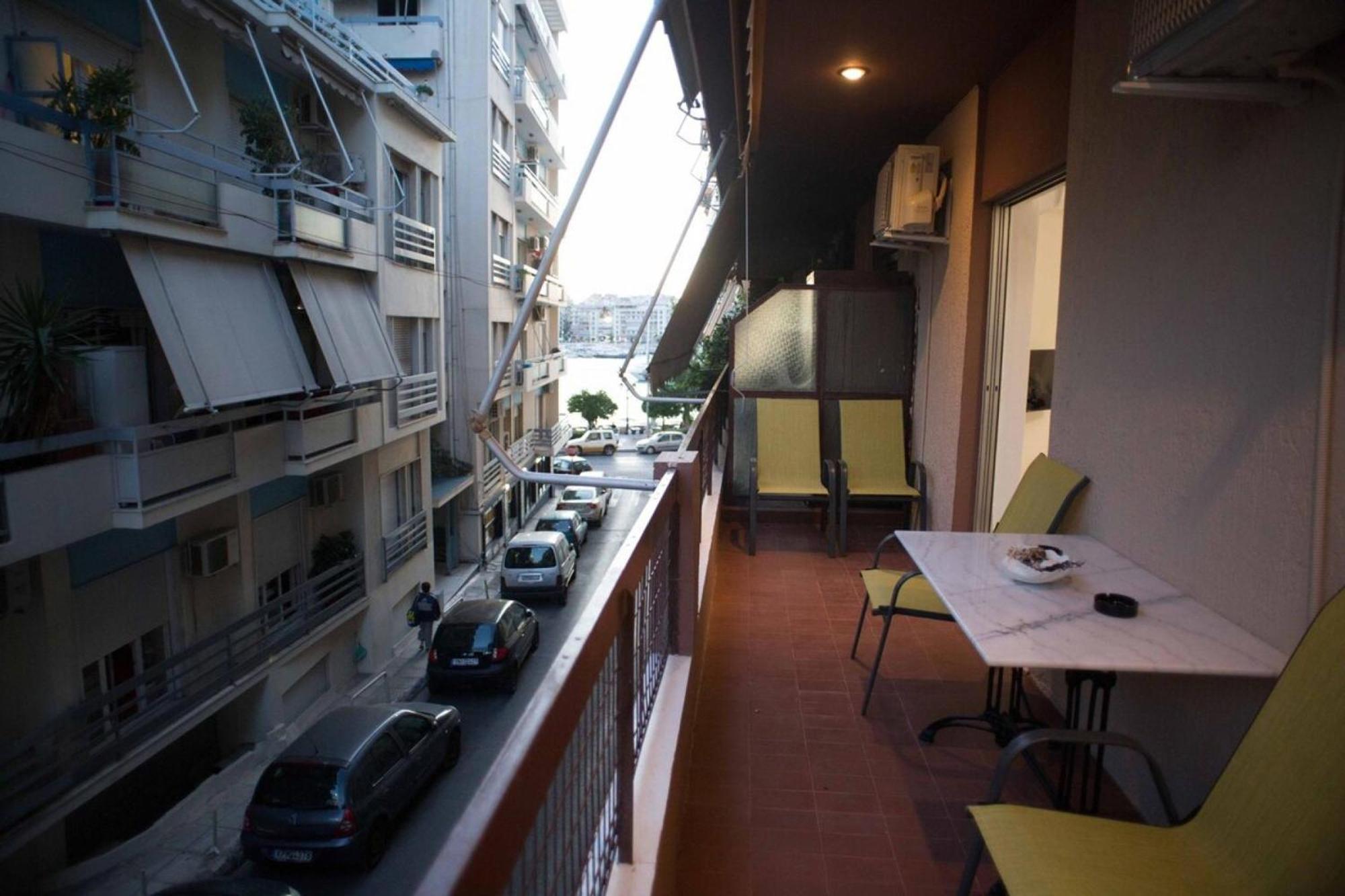 Cozy Apartment With Sea View Next To Marina Zeas Pireus Eksteriør bilde
