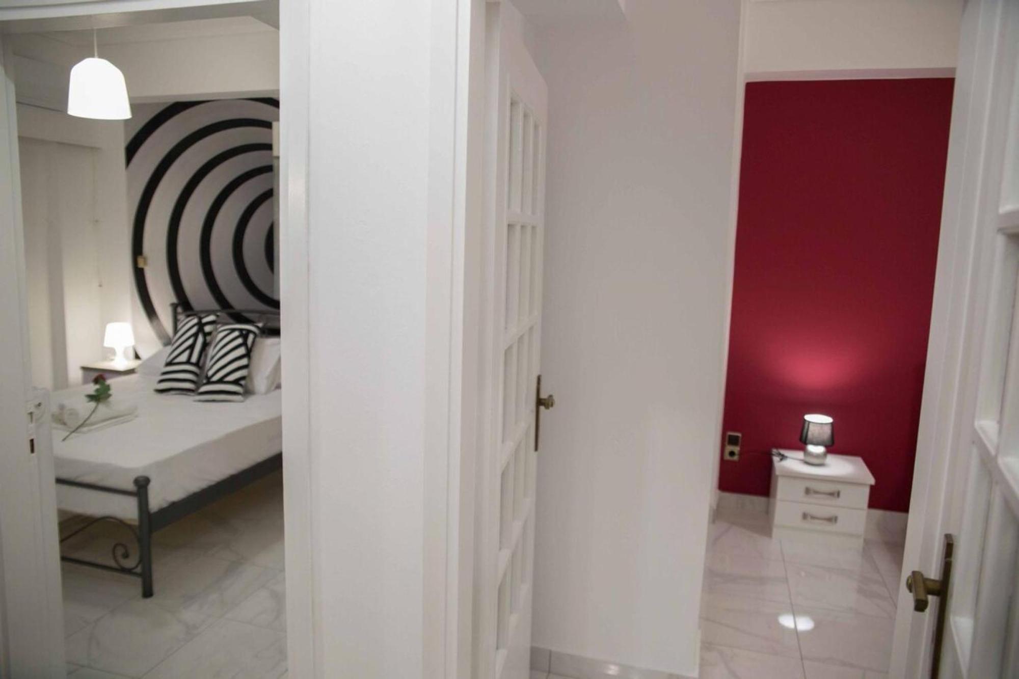 Cozy Apartment With Sea View Next To Marina Zeas Pireus Eksteriør bilde