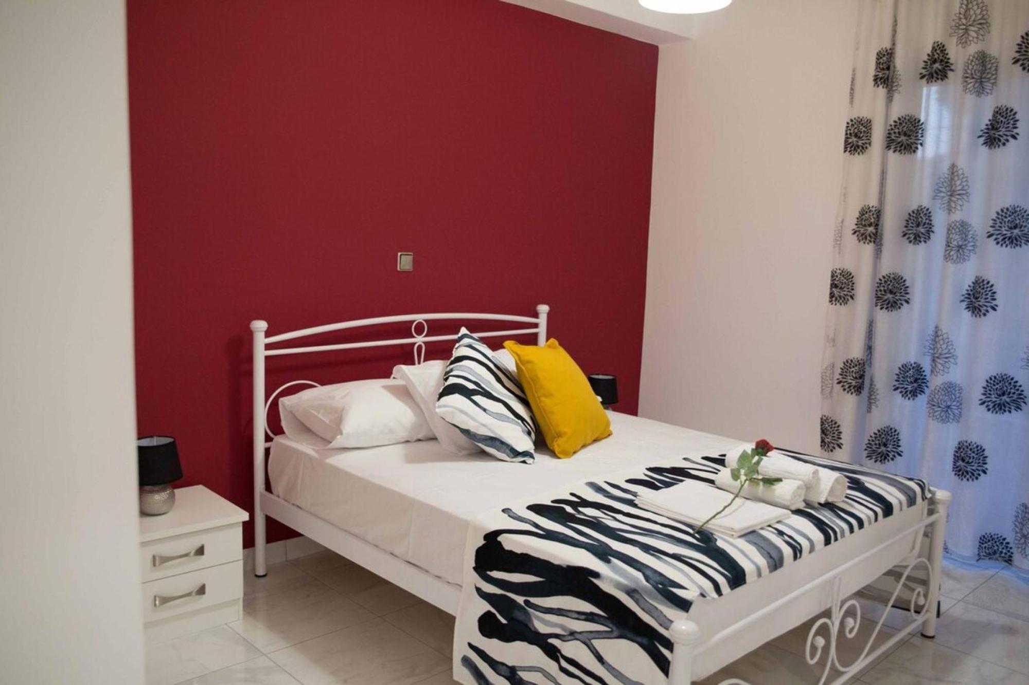 Cozy Apartment With Sea View Next To Marina Zeas Pireus Eksteriør bilde